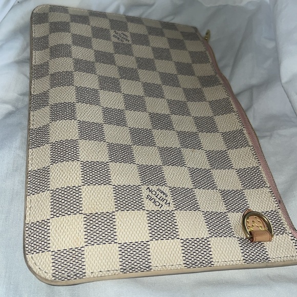 Preloved Louis Vuitton Damier NEVER FULL LARGE POUCH - Picture 3 of 9